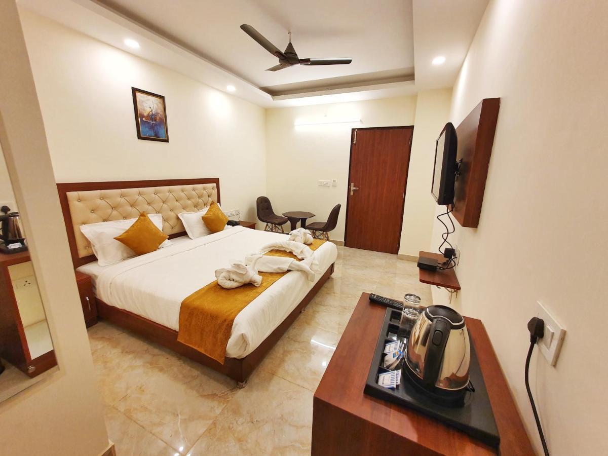 Hotel The Park Residency Dehradun Exterior foto